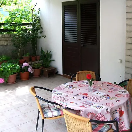Jelica Apartment Pag Town