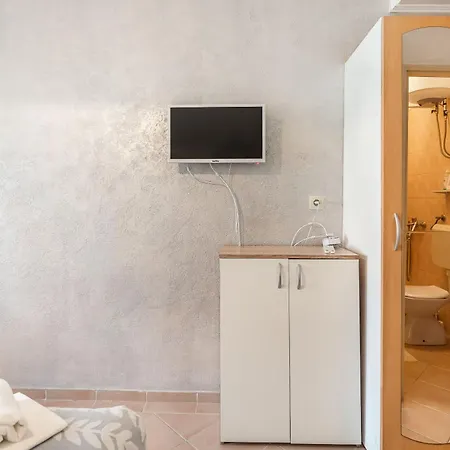 Jelica Apartment Pag Town