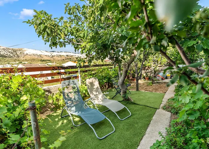 Jelica Appartement Pag Town